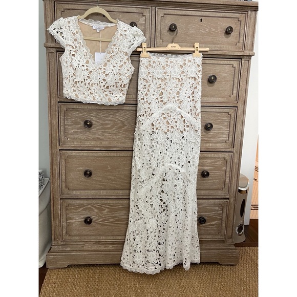 Lulu’s white eyelet lace 2 piece set. Size XS. New with tags. - Picture 3 of 7